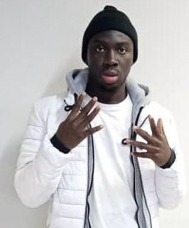 Profondamente addolorato per la morte di Mafugi Manneh, 19 anni, del Gambia, a Canelli (Asti). Vicino alla famiglia e alla comunità colpita. Esortando a respingere la politica dell'odio e a lavorare, invece, per la solidarietà nella marginalizzazione sociale. Che riposi in pace.