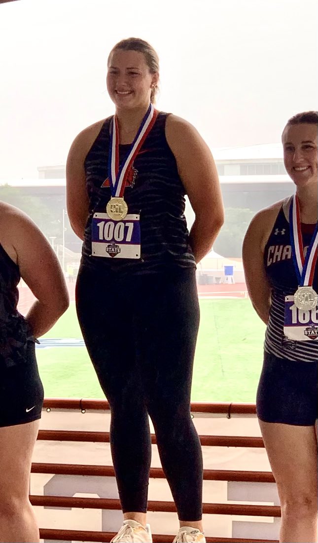 We have a Ladycat STATE CHAMPION already this morning at the UIL Track and Field State Championship!! 🥇🏆 Congrats to Lauren St. Peters on winning the Shot Put with a throw of 48 feet, 9.75 inches! #allinaledo #growinggreatness #uilstate