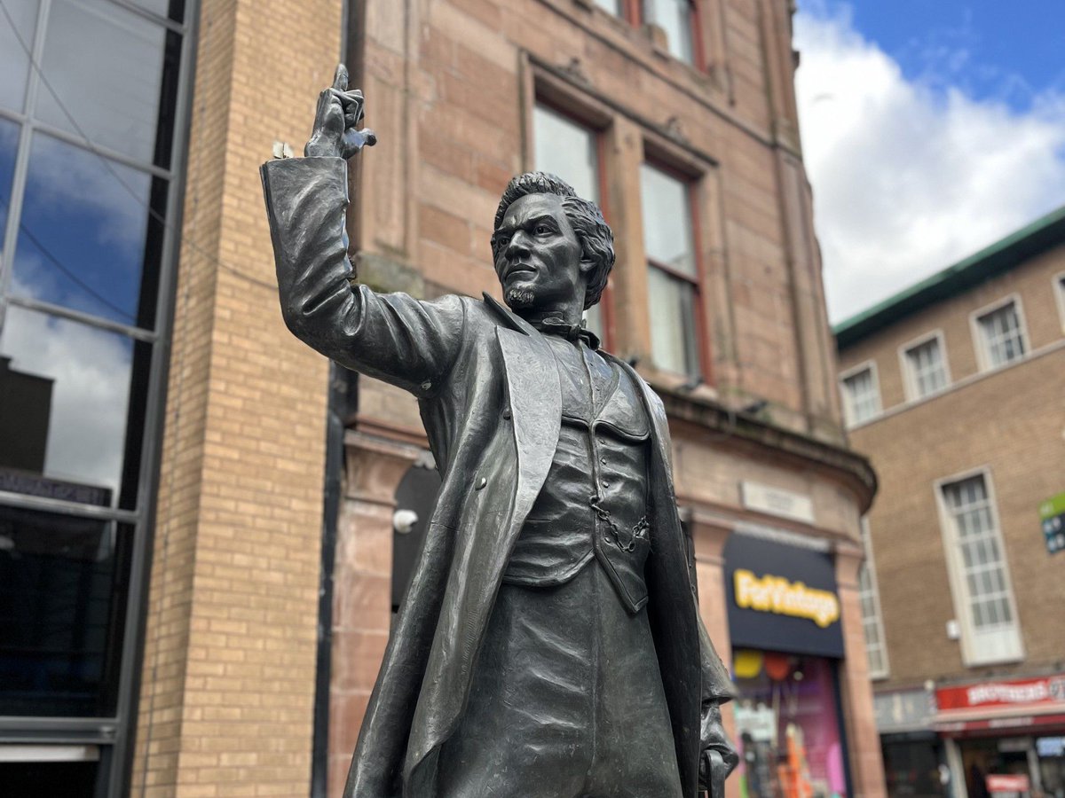 Reading Douglass in Belfast 👉 Exec. Dir. Brian Boyles reflects on a week spent in Belfast, Northern Ireland, reading & studying the life and works of Frederick Douglass in an international context. Read the essay on our website: masshumanities.org/reading-dougla… Photo by Brian Boyles