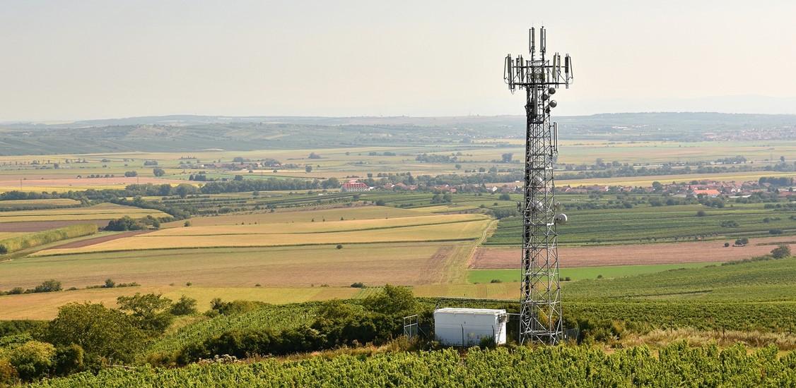 Read #Anritsu’s app note to learn about the importance of last mile testing for optimizing #broadband services in rural regions, how the The #BEAD Program aims to speed #ruralbroadband deployment, & more: bit.ly/3R5lmwS #FieldMasterPro #NetworkMasterPro #networktesting