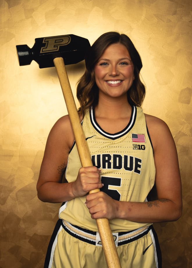 A golden opportunity at #Purdue was too good for Marian transfer Ella Collier to pass up. The two-time NAIA NPOY breaks down her commitment with @BoilerUpload 

'I felt at home. It just felt like I fit in, like I had been there before”

👉 purdue.rivals.com/news/marian-tr…