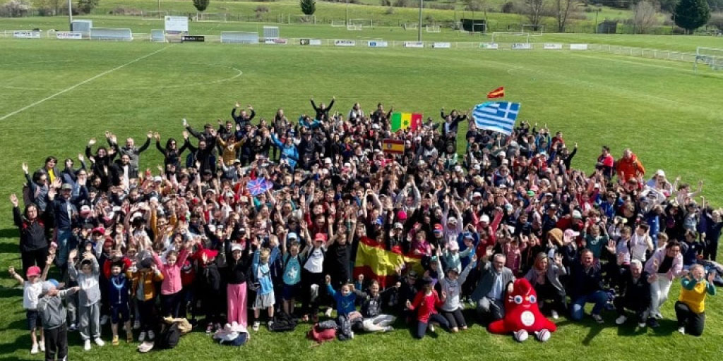 With France hosting #SummerOlympics, it was fitting that Le Puy-en-Velay was the gathering site of the #Salesian “Olympic Day,” organized by #DonBosco Network. 330+ students participated in Olympic & Paralympic sports, while raising awareness about disabilities. 🏐🥋🏃‍♀️