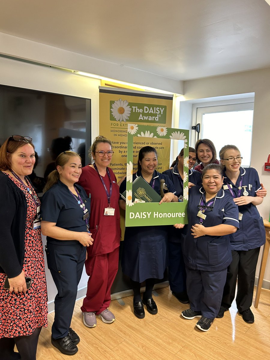 A day of Daisy awards @ImperialNHS today #CXH @DAISY4Nurses @NursesMidwives @midwifelucycoe @ChenGoldstar @MLU_PTE such a humbling experience to read out the patient nominations for these amazing nurses