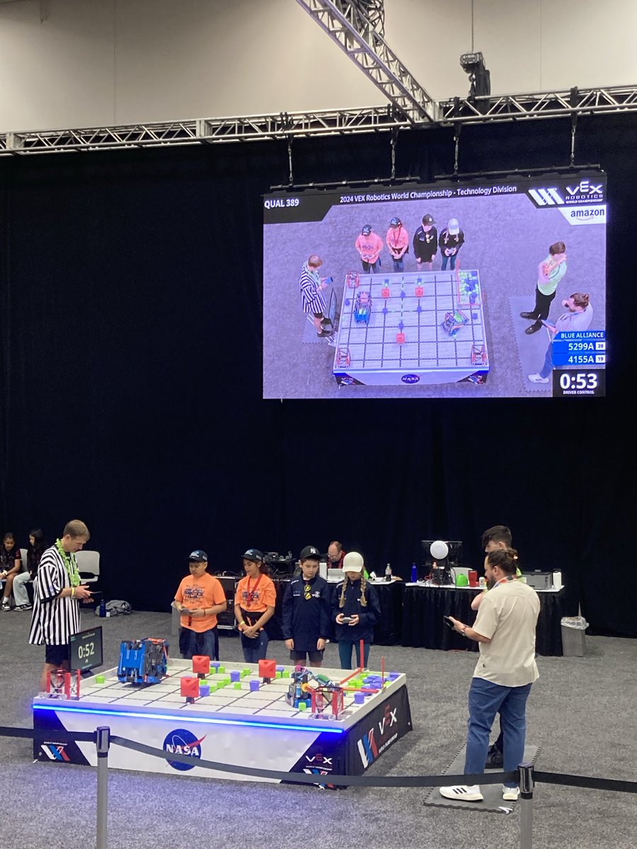 Final match! Scored 91 which was not quite enough to hold onto a spot in knockouts. Finished 21st missing out by 0.88! Awesome team performance. So Proud of their effort all season. 😎👏👏👏🇬🇧🇬🇧🇬🇧 ⁦<a href="/VEXRoboticsUK/">VEX Robotics UK</a>⁩