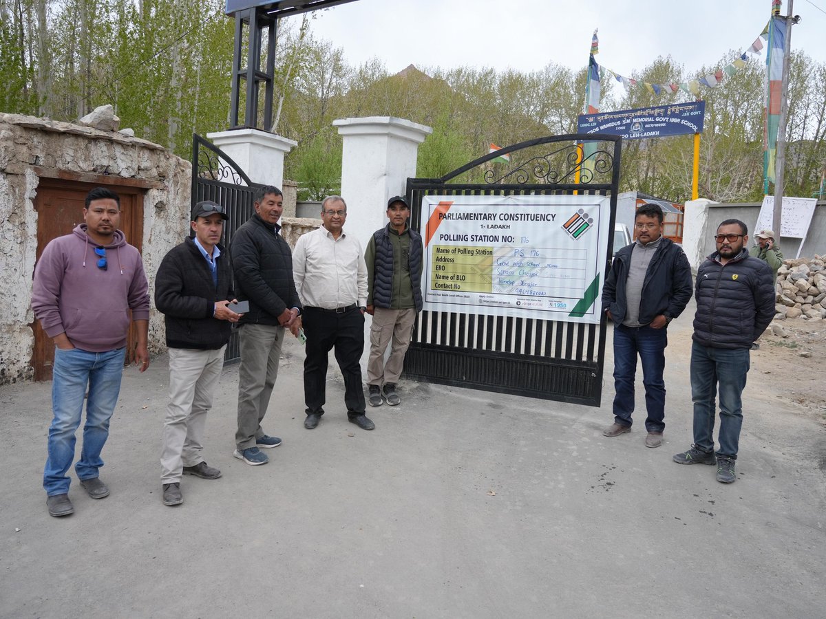 The General Observer to 01-Ladakh Parliamentary Constituency,B H Talati visited 8 polling stations in Nimoo Block on May 3. The GO was accompanied by Naib Tehsildar, Mohd Hassan, GQ, Tsewang Nurboo & FST team, E-6 of Nimoo Block headed by Naib Tehsildar, Basgo, Velayat Ali.