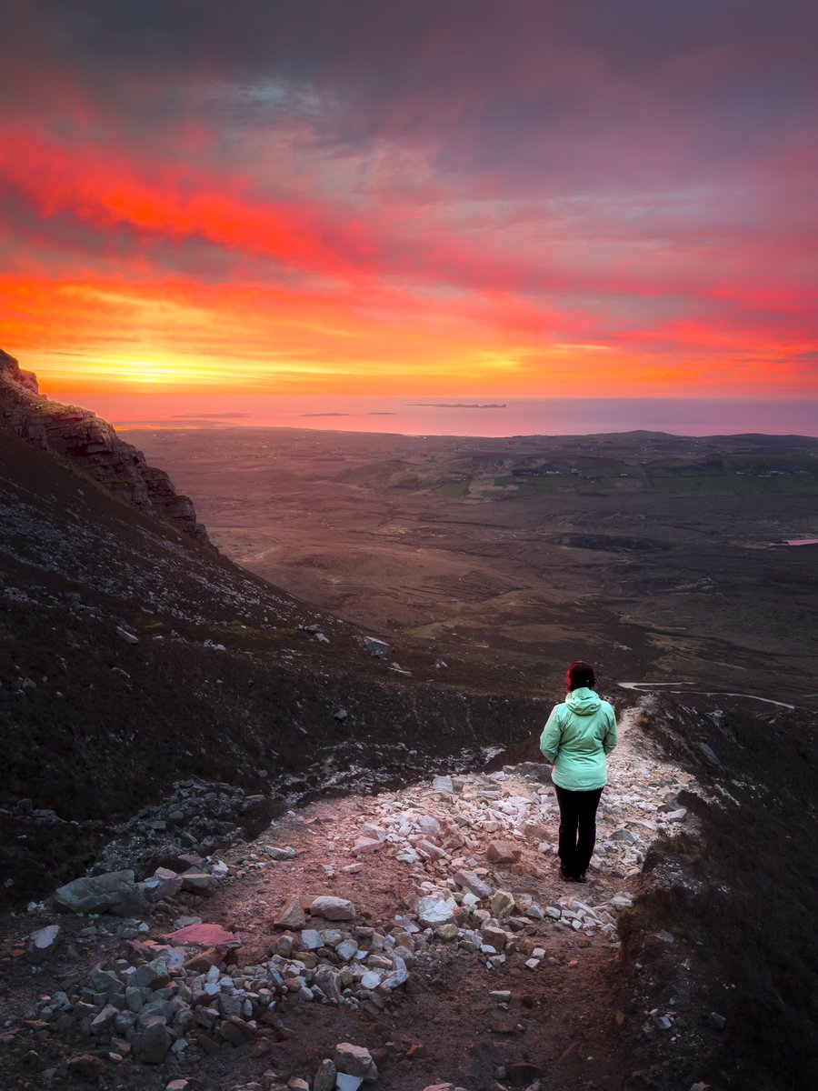 A breathtaking sunset on our way down Muckish Mountain during the week. #donegal just keeps giving up the goods 🌅 #landscapephotography #sunset #ireland