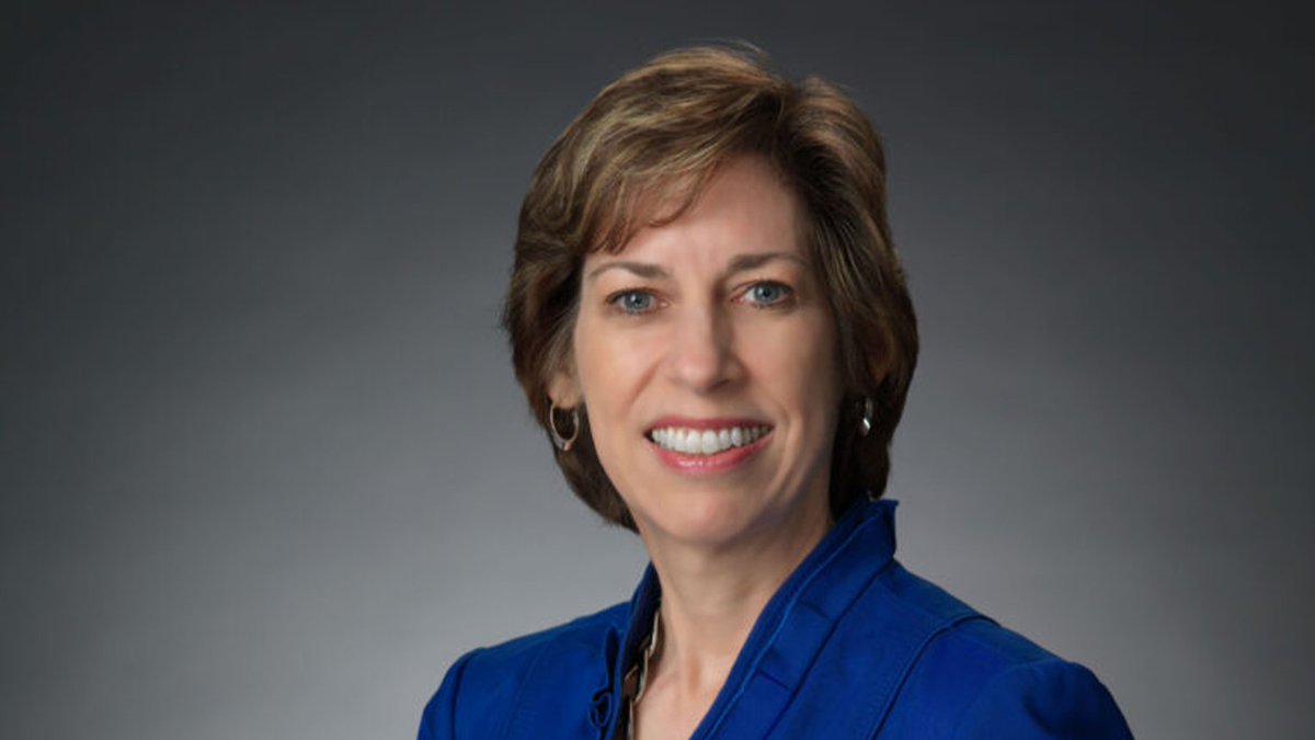 NAE member Ellen Ochoa @Astro_Ellen has been named a recipient of the Presidential Medal of Freedom! Ochoa is the first Hispanic woman in space, has flown in space 4 times, logged nearly 1,000 hours in orbit, and continues to inspire young scientists. ow.ly/tohu50RvVC6