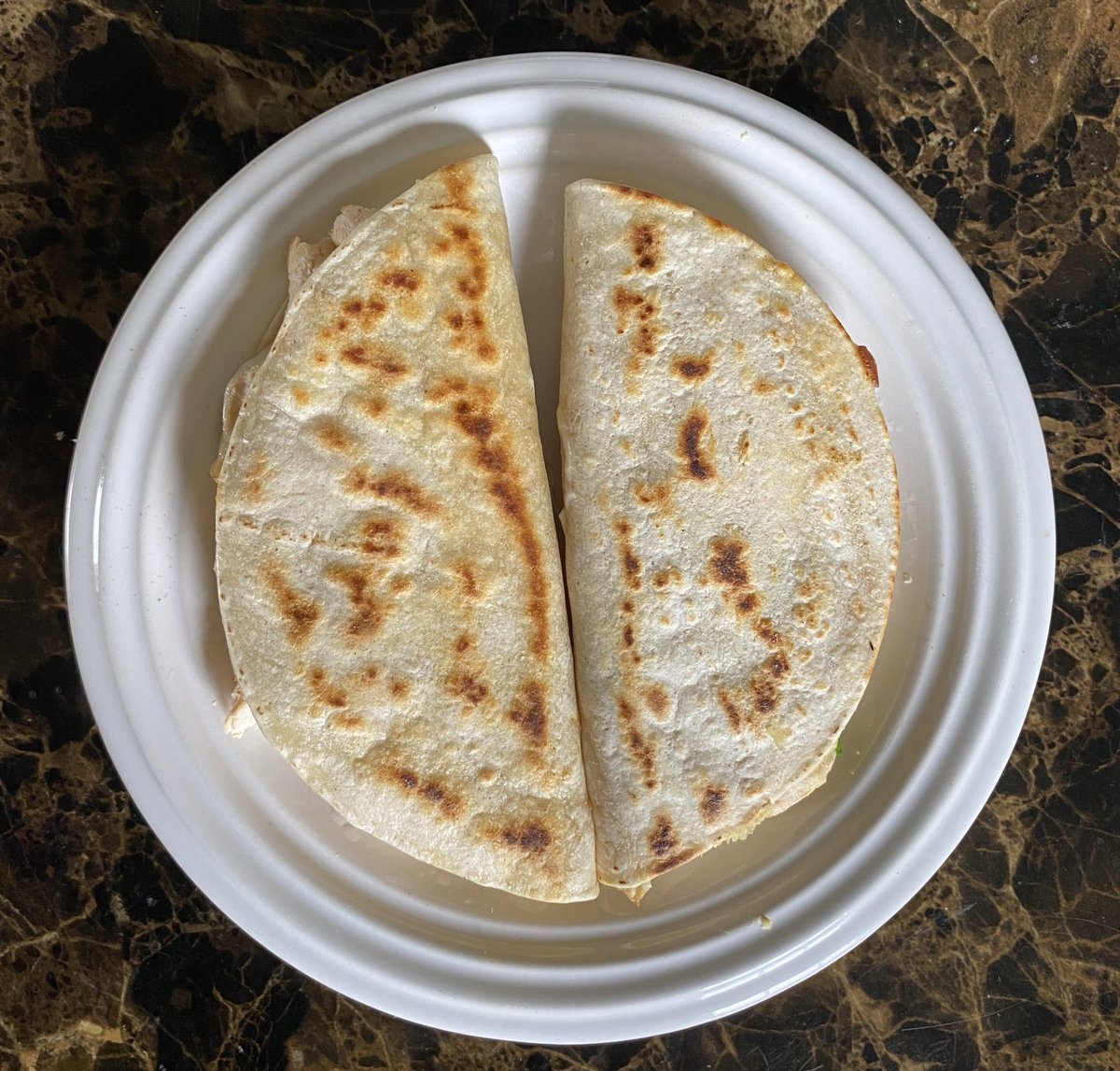 lunch 😋 chicken quesadilla things! 229 cals 25g protein each