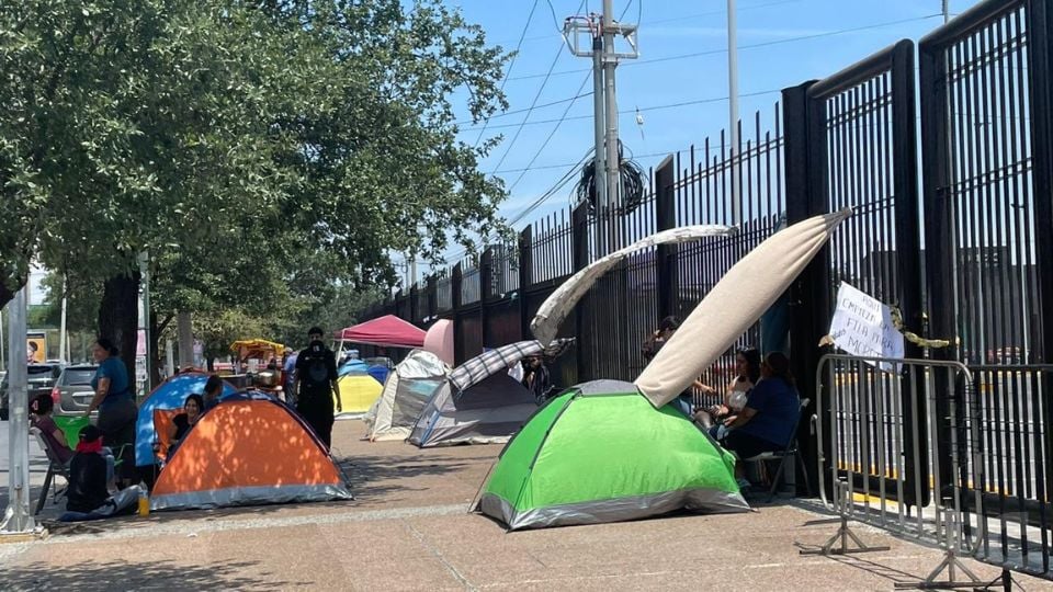 @nickjonas  you could live a hundred lives and NEVER deserve your fans ...
outside the #ArenaMonterrey