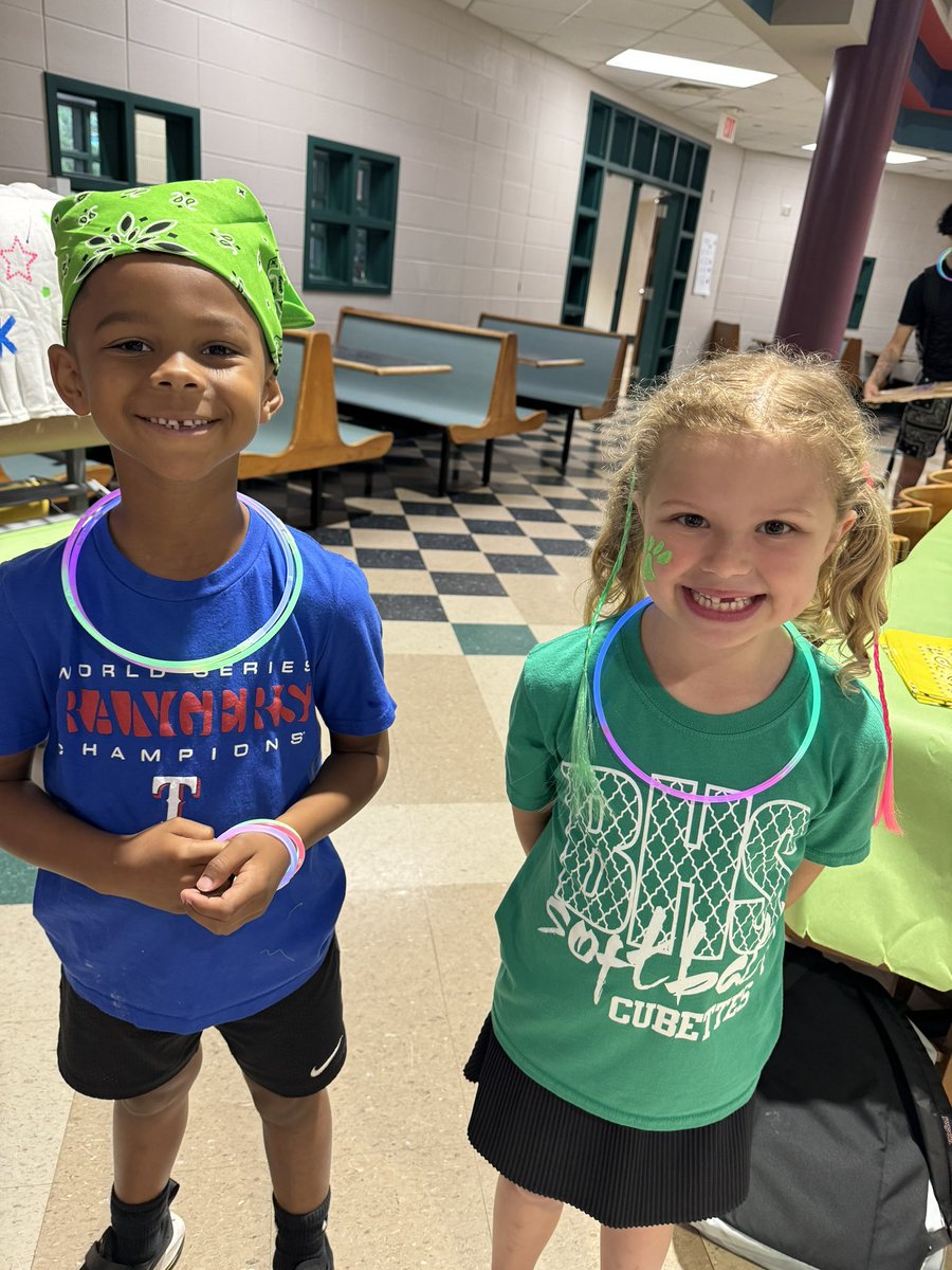 Mrs.CoachToliver tweet media