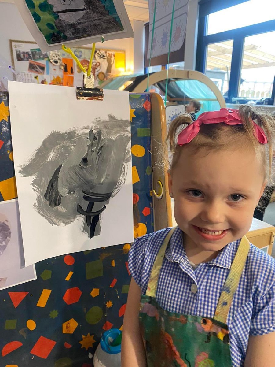 What a busy morning they have had in EYFS! The children painted jungle animals, built zoos, made animal prints in play dough and developed their ball skills control. #WeAreAlwaysLearning #WeAreCastleway