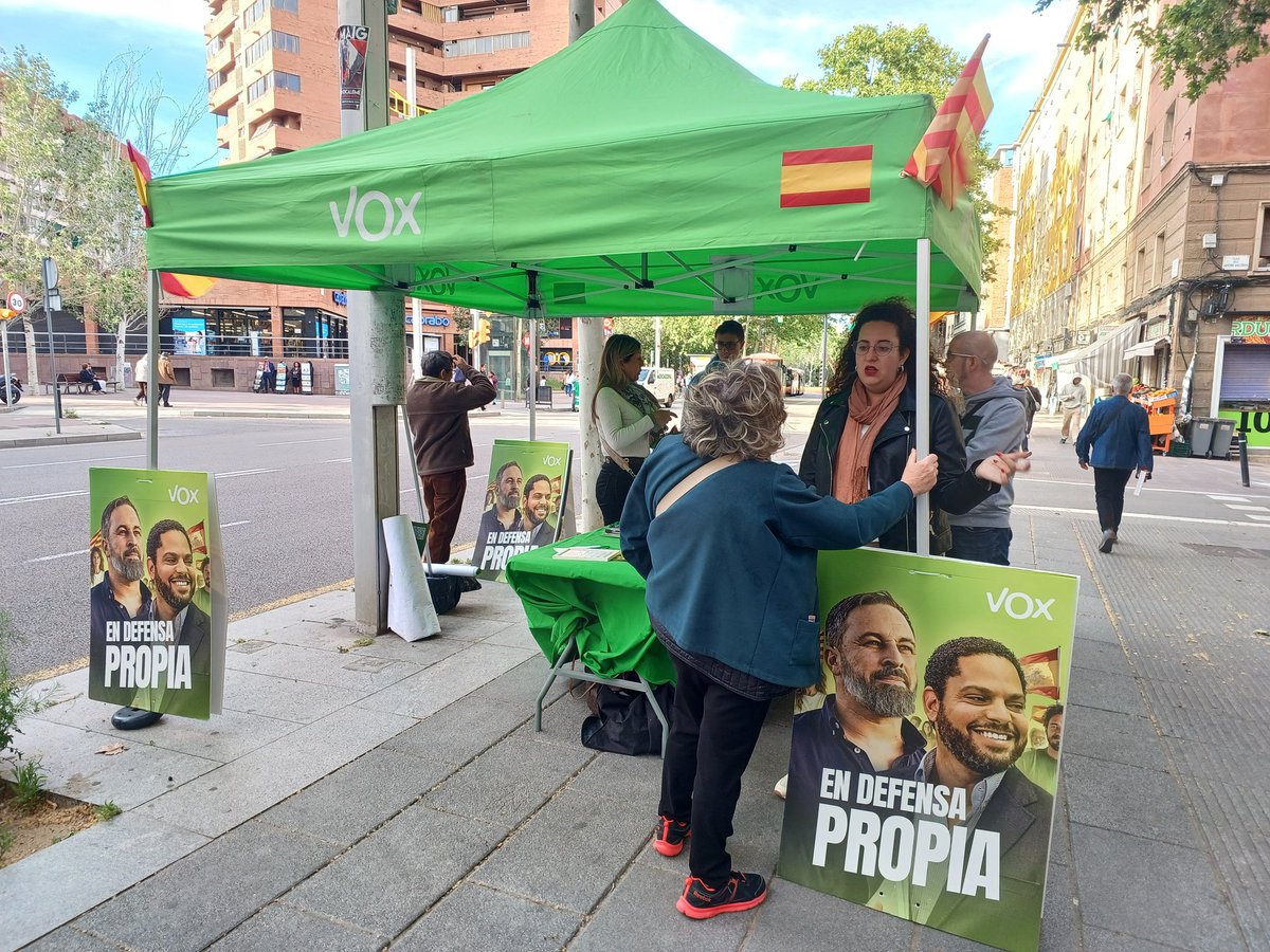 Octavo día de campaña en #Barcelona.

📍 Horta
📍 Sarrià
📍 Nou Barris

En defensa de todos los catalanes, #EnDefensaPropia.