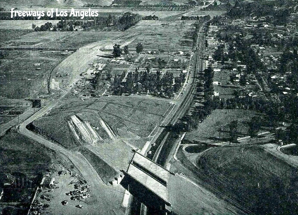 Jan 1957 - Looking east over Ventura Fwy (US-101) construction at Ventura Blvd (old Hwy 101) in Woodland Hills (CH&PW).