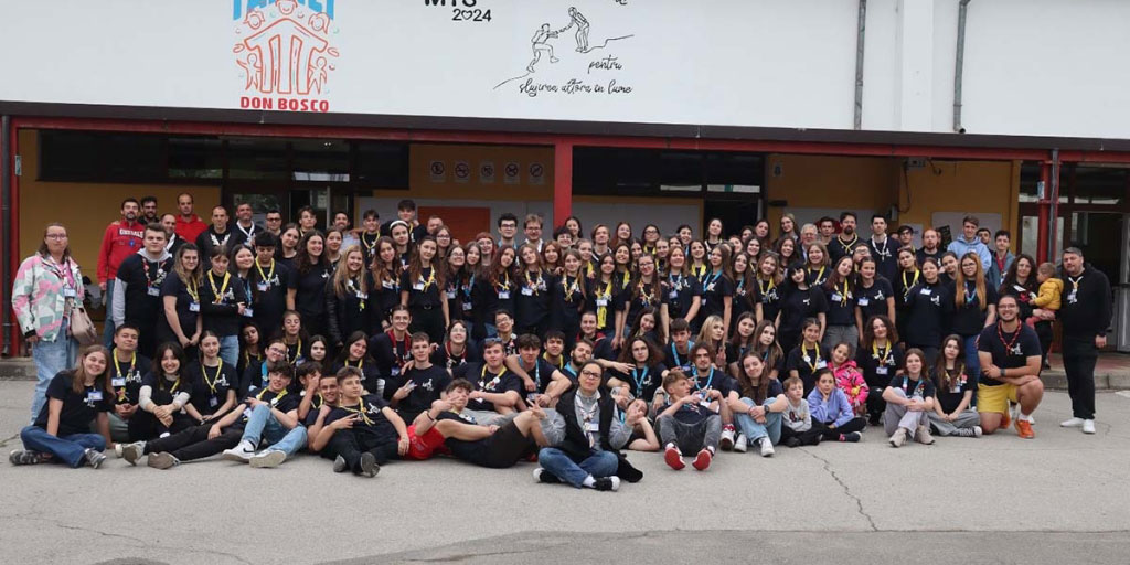 “Like St. Dominic Savio, we love to serve others in the world” was the motto of the Youth Movement’s meeting at the #Salesian house in Chișinău, #Moldova. 130+ young people gathered at the annual event to discuss their love for Don Bosco and their #faith. 🙏🙏🙏 #youthministry