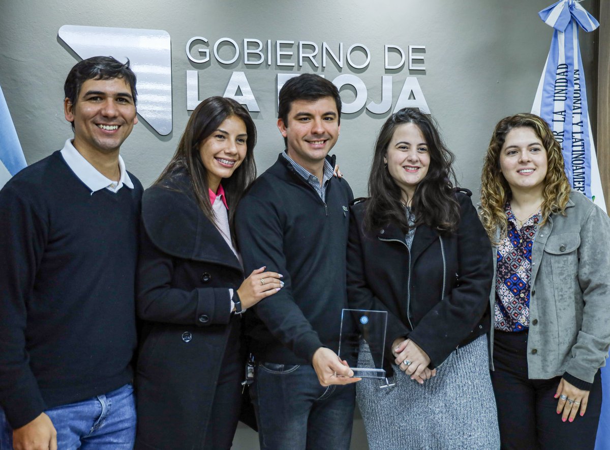 En nuestra provincia hay muchos y muchas jóvenes con capacidad de liderazgo, de emprender y de ser protagonistas de el crecimiento que necesitamos en nuestra provincia y en el país.

En este último tiempo donde muchas empresas y emprendimientos se ven afectados por la crisis