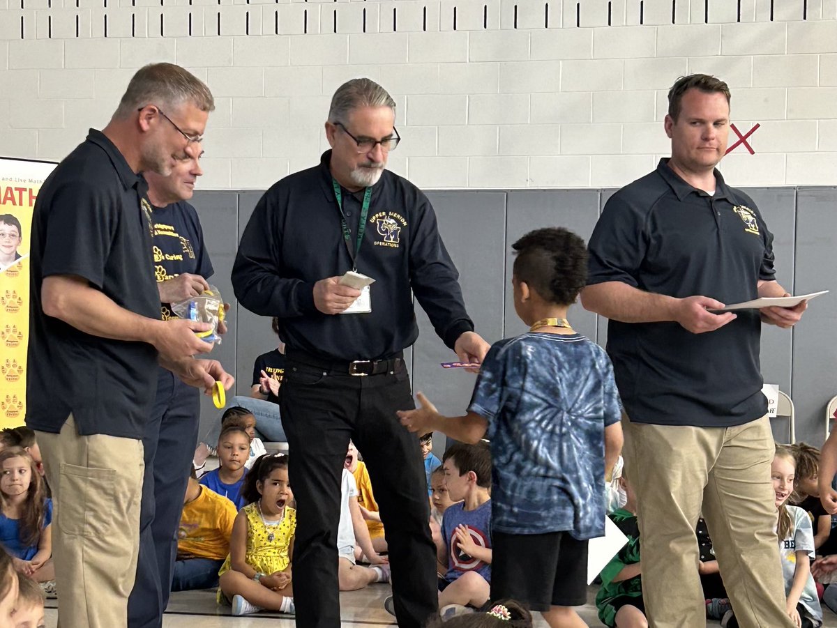 We are very grateful for the dedicated work of our Facilities Team!  They joined us this morning at our Gold & Blue assembly to recognize our students’ achievements in First in Math. More pics to come.  #BridgeportPROUD ! ⁦@RobertSun24⁩ ⁦@FirstInMath⁩ ⁦@24game⁩