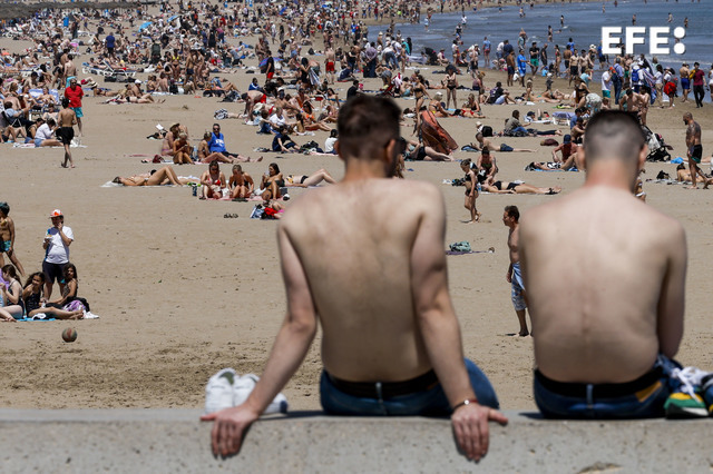 🌡️ Carcaixent (Valencia) ha llegado a los 27 grados en un día con varios municipios de la Comunitat Valenciana por encima de los 25 grados.