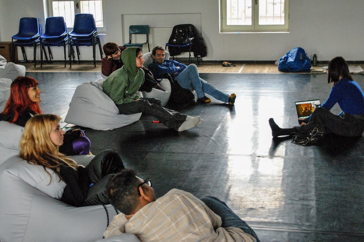 Ospiti di Lavanderia a Vapore, lo scorso scorso weekend ci siamo incontratə a #Torino per un confronto di metà progetto tra partner e artistə di #FONDO. In programma anche il terzo workshop internazionale di quest'anno, con Alex Baczynski-Jenkins.