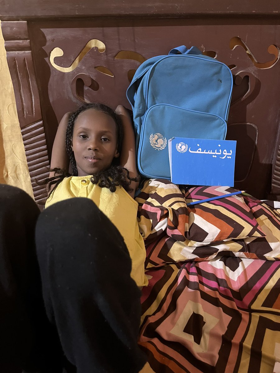 The only aid they’ve received so far.. school supplies (bag, 2 notebooks and a pencil) while surviving a famine (we brought food) and daily bombardment and airstrikes….

#KeepEyesOnSudan