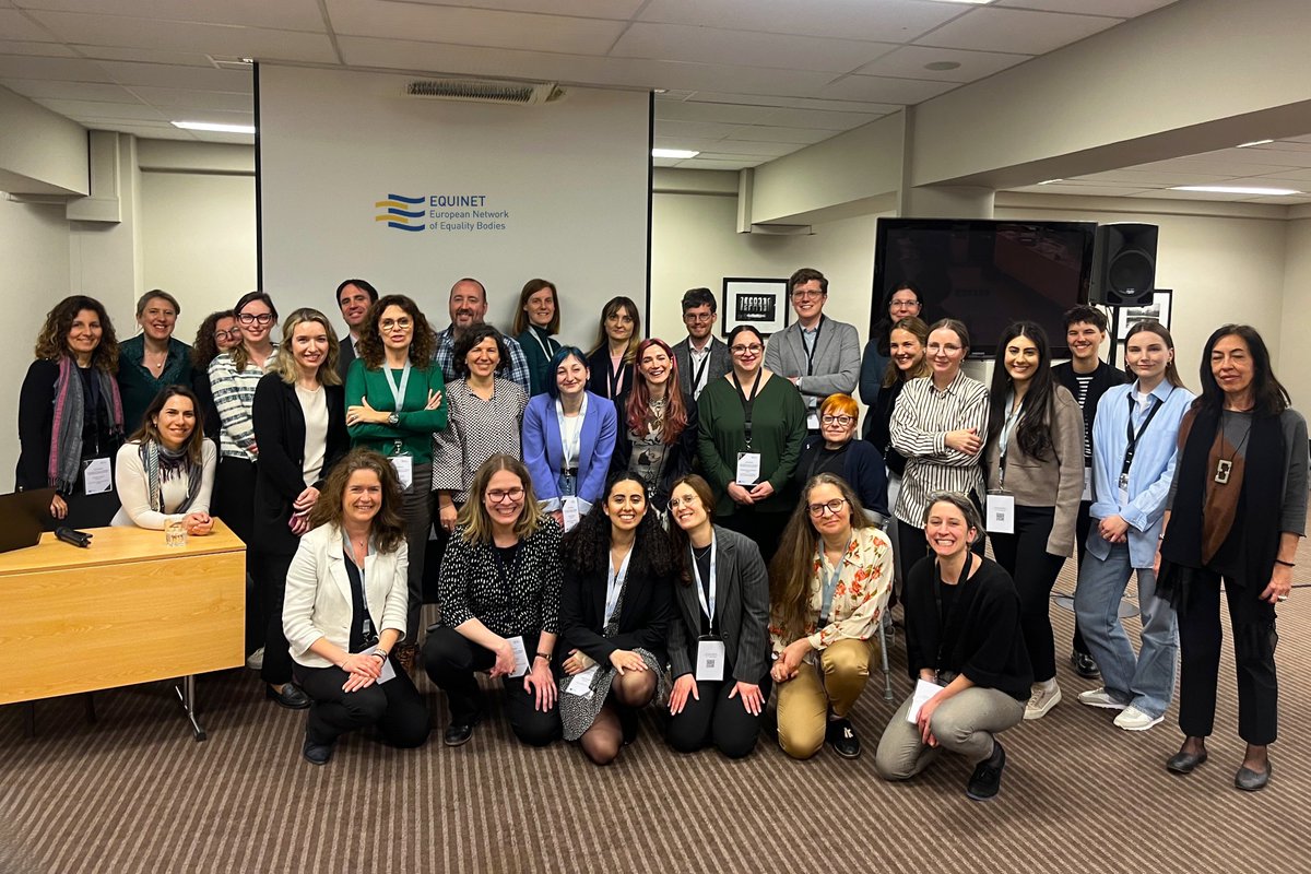 🤔 What does #AI have to do with #GenderEquality? Last month, Equinet hosted a meeting where experts discussed AI's gendered impact, legal responses, and solutions. 📝Learn more: tinyurl.com/mvuxt3ut
