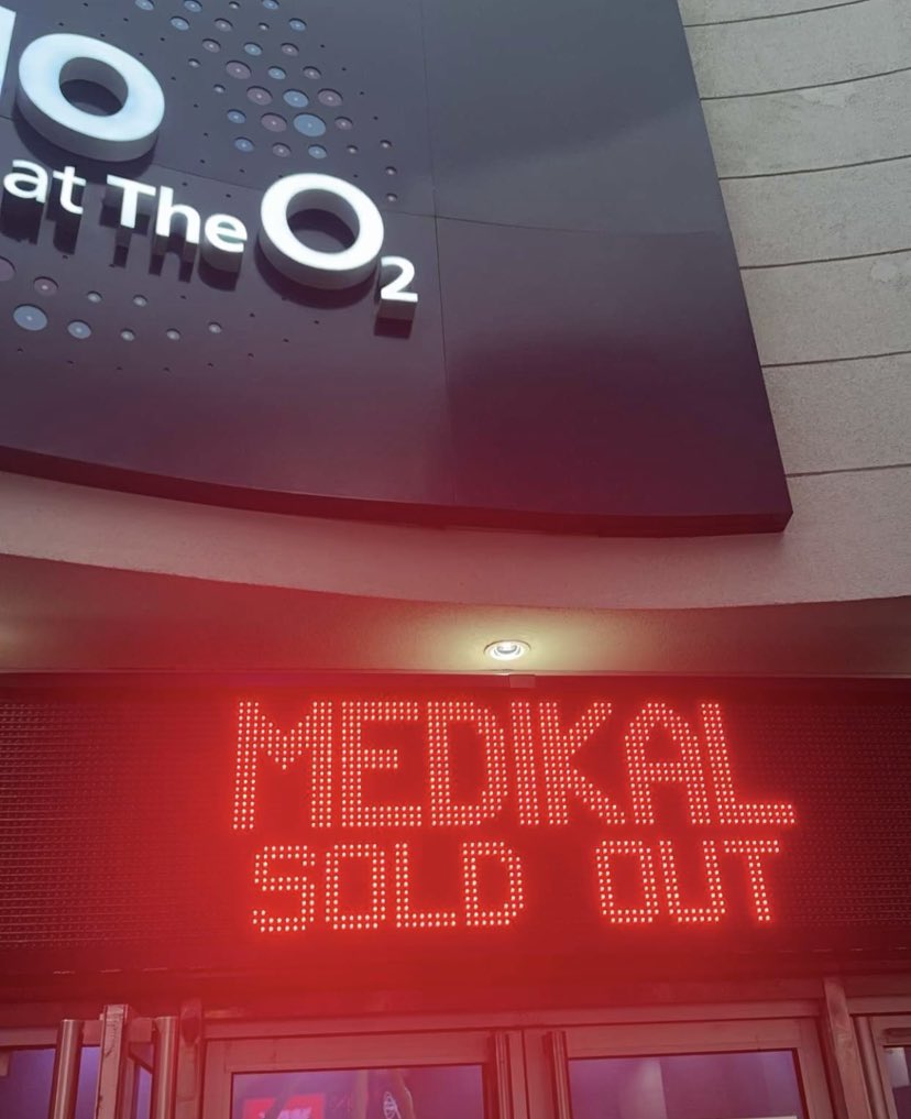 According to Indigo02 the venue for Medikal’s concert tonight, the show is officially SOLD OUT 🔥🇬🇭👌 Good job, congrats to @Medikalbyk for this successful event #DTB #Sm ❤️❤️🔥🔥