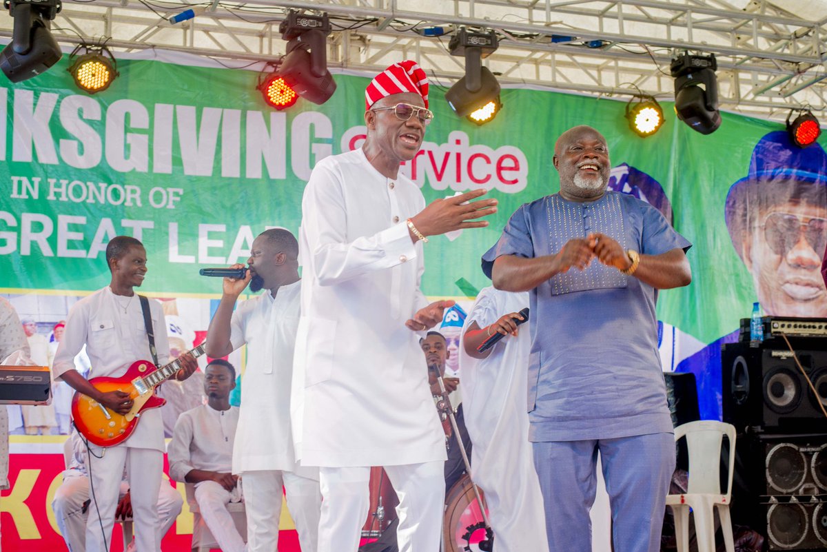 okochatonyc's tweet photo. Last weekend,  my friends and associates organized a reception for my double appointment as Rivers APC CTC Chairman &amp; Rivers Representative on the board of the NDDC . It was also my Lovely wife's birthday Celebration. https://t.co/Ccf2TlYOiW