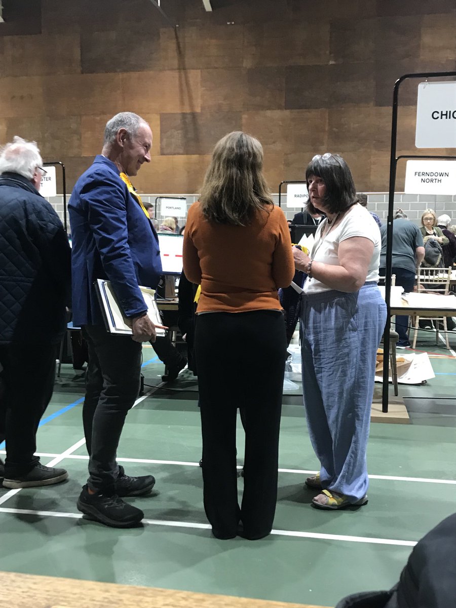 #Dorsetelections BCP council leader Vikki Slade (middle) chats to Dorset Lib Dem group leader Nick Ireland and Weymouth’s Gill Taylor who still awaits her result. Belinda Bowden has just retained Lyme and Charmouth for the Greens, won previously in a by election from the Cons