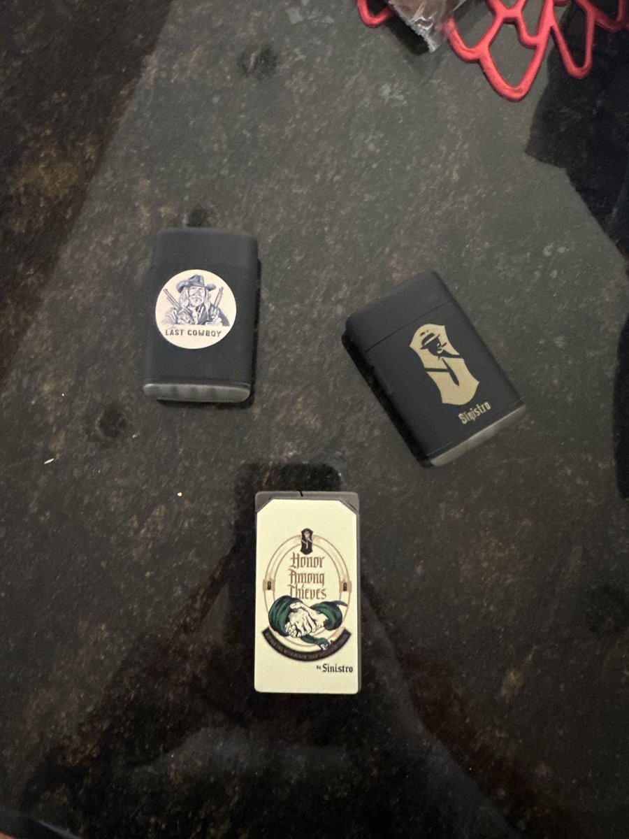Lauren Phillips | Personal TW π #LosAngeles (@laurenfillsup_) on Twitter photo Thank you so much <a href="/SinistroCigars/">Sinistro Cigars</a> for this gift!
So excited!
@laurenfillsup @therubpr Thank you so much <a href="/SinistroCigars/">Sinistro Cigars</a> for this gift!
So excited!
@laurenfillsup @therubpr