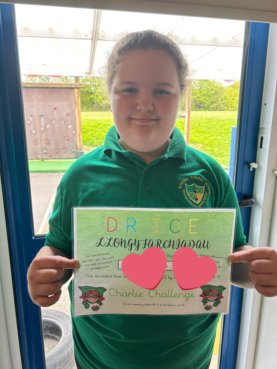 Bendigedig to this pupil from dosbarth #GlyderFawr for challenging herself in topic work this week! Very competent at using @Digimap4Schools to measure the distance from our school to Paris and finding the cost of various transport routes! 🌟 @tredegarwales @BlaenauGwentCBC