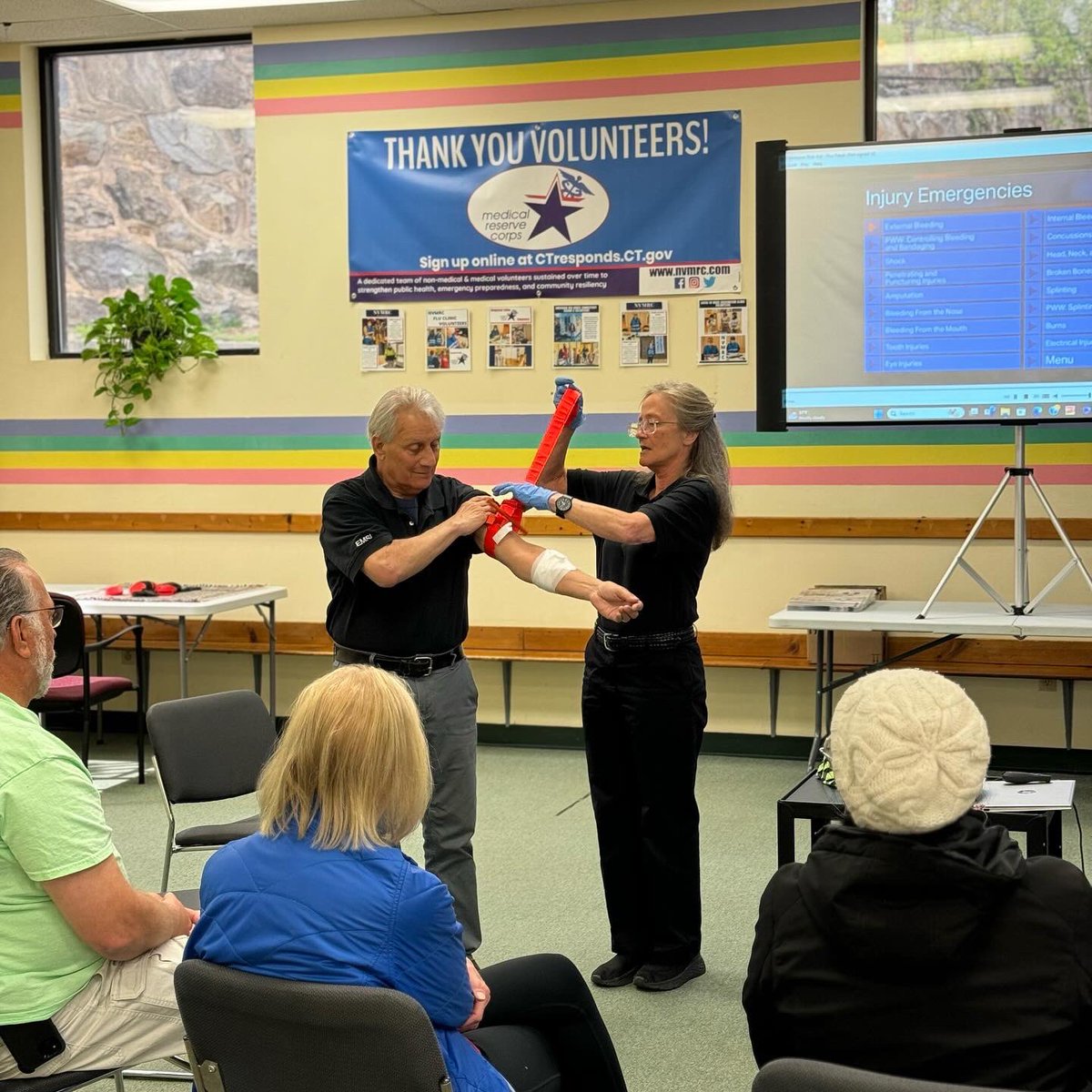 NVMRC's tweet photo. Naugatuck Valley Medical Reserve Corps Volunteers participated in Critical Skills Education learning about providing different types of first aid. This training was provided in partnership with the Capitol Region MRC with funding provided by the CT Health Care Coalition
@MRC_ASPR https://t.co/bxNf3VYZa0
