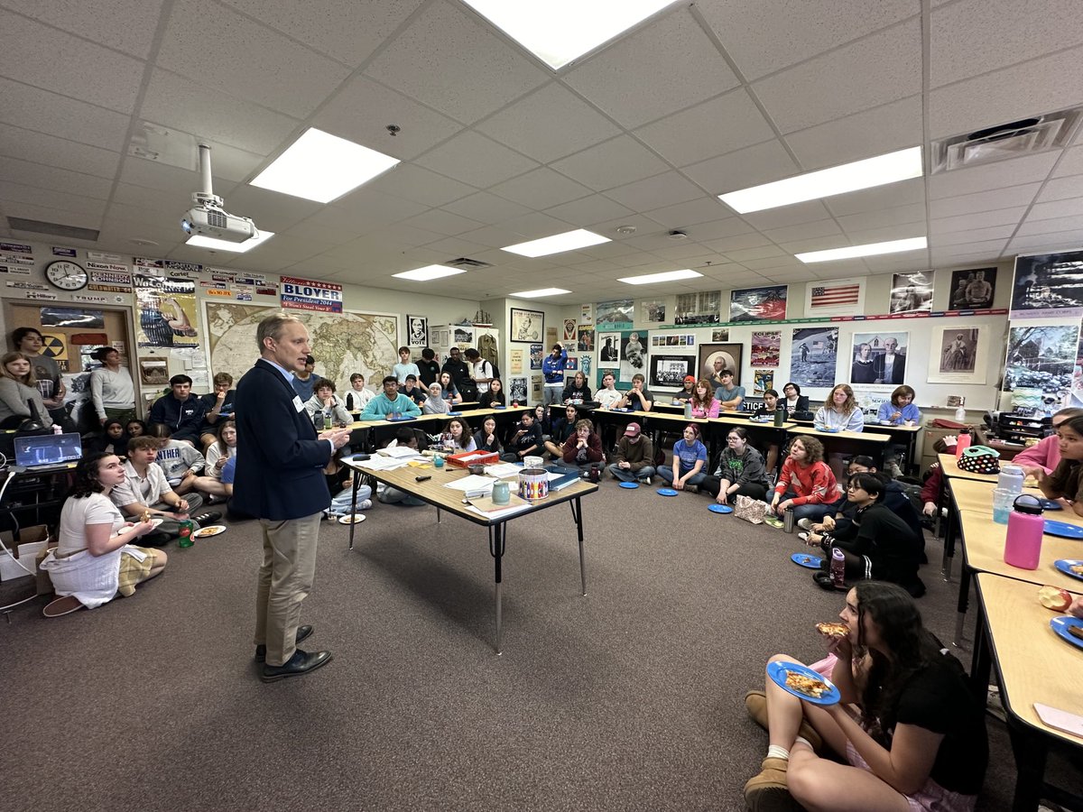 When I was in high school I would have loved to be part of an “Election Club” like the one I spoke to today at Mounds Park Academy. Great group!