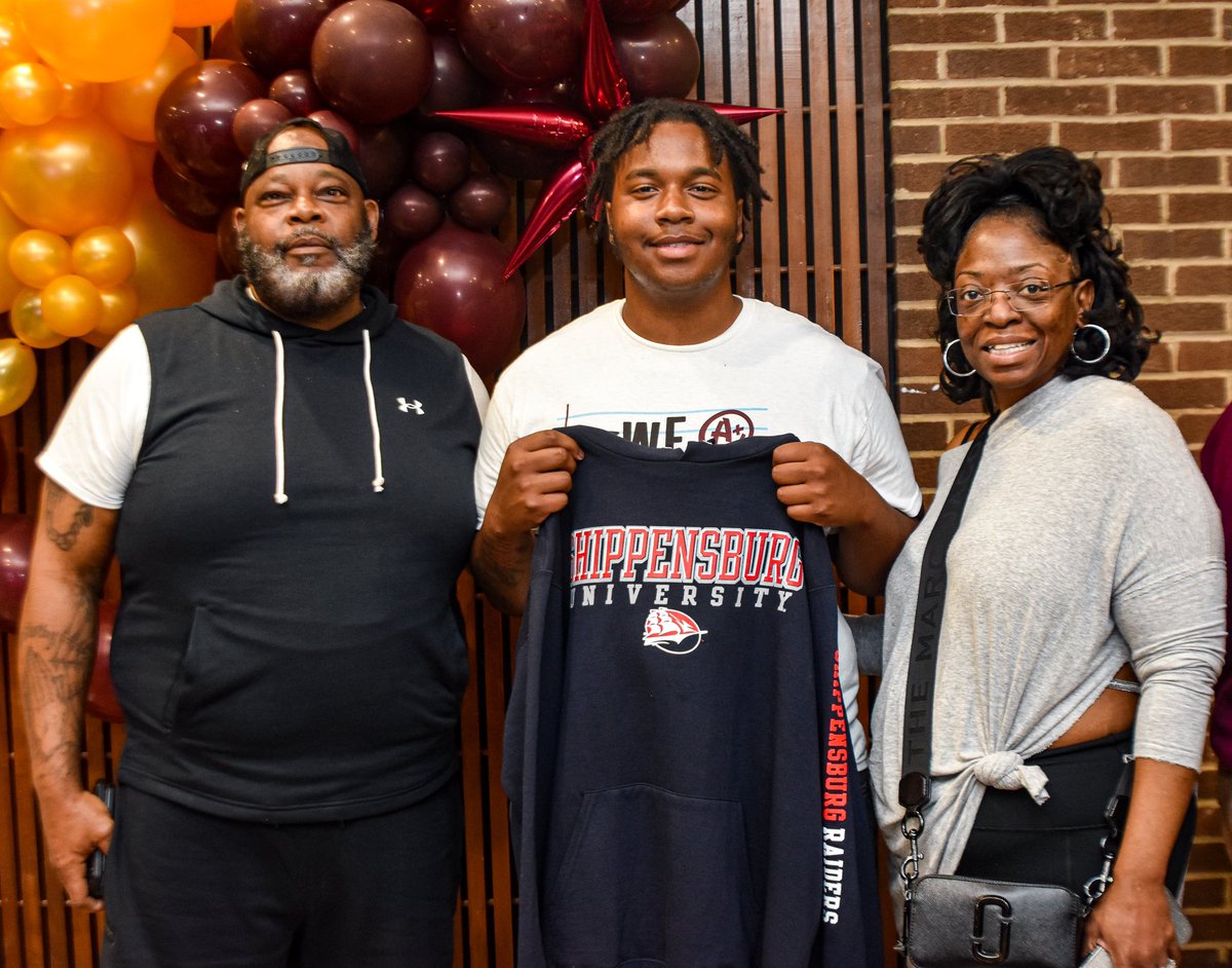 Dunbar does it best 🤩 Decision Day 2K24 ♥️💛 #DunbarCCR #DecisionDay #ClassOf2024