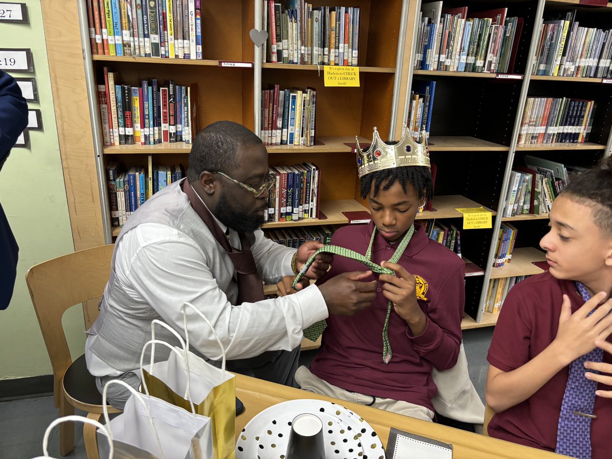 Restoring the LOVE of wearing a TIE. My Brother’s Keeper 1st-8th graders learn how to become TIEd to Success. #ArthurTappanReads #RobinHoodLibrary @psms46Harlem @LMitchellPSMS46 @APWardlow @DrHazell20 @District5NYC @nypl @nycsla @SeanLDavenport @DamonKJones @assemblymanalt1
