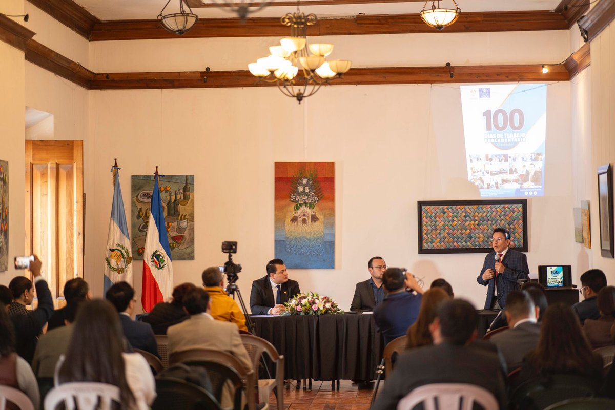 El congresista Rodríguez destacó su labor de fiscalización e intermediación entre ellas la reactivación de la obra del paso a desnivel de la zona 7 del distrito, la desarticulación de una estructura criminal que operaba en la subestación 4-16 de la @PNCdeGuatemala de Coatepeque y