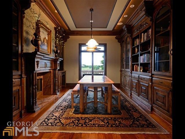 Another of my series of library posts for #SomethingBeautiful
Fayetteville, Georgia, private home library
#LoveLibraries #EveryLibraryMatters #Libraries #Library #LibraryTwitter