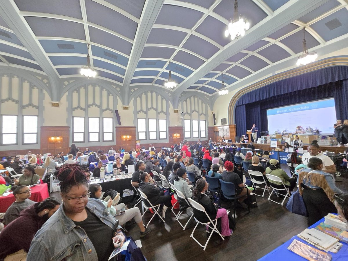 Southeast Michigan Community Impact team members were at the Durfee Innovation Society demonstrating Infant CPR (in both English and Spanish!) and sharing CPR Anytime kits. There were over 200 people, including expecting mothers, teens and caregivers, who learned Infant CPR!