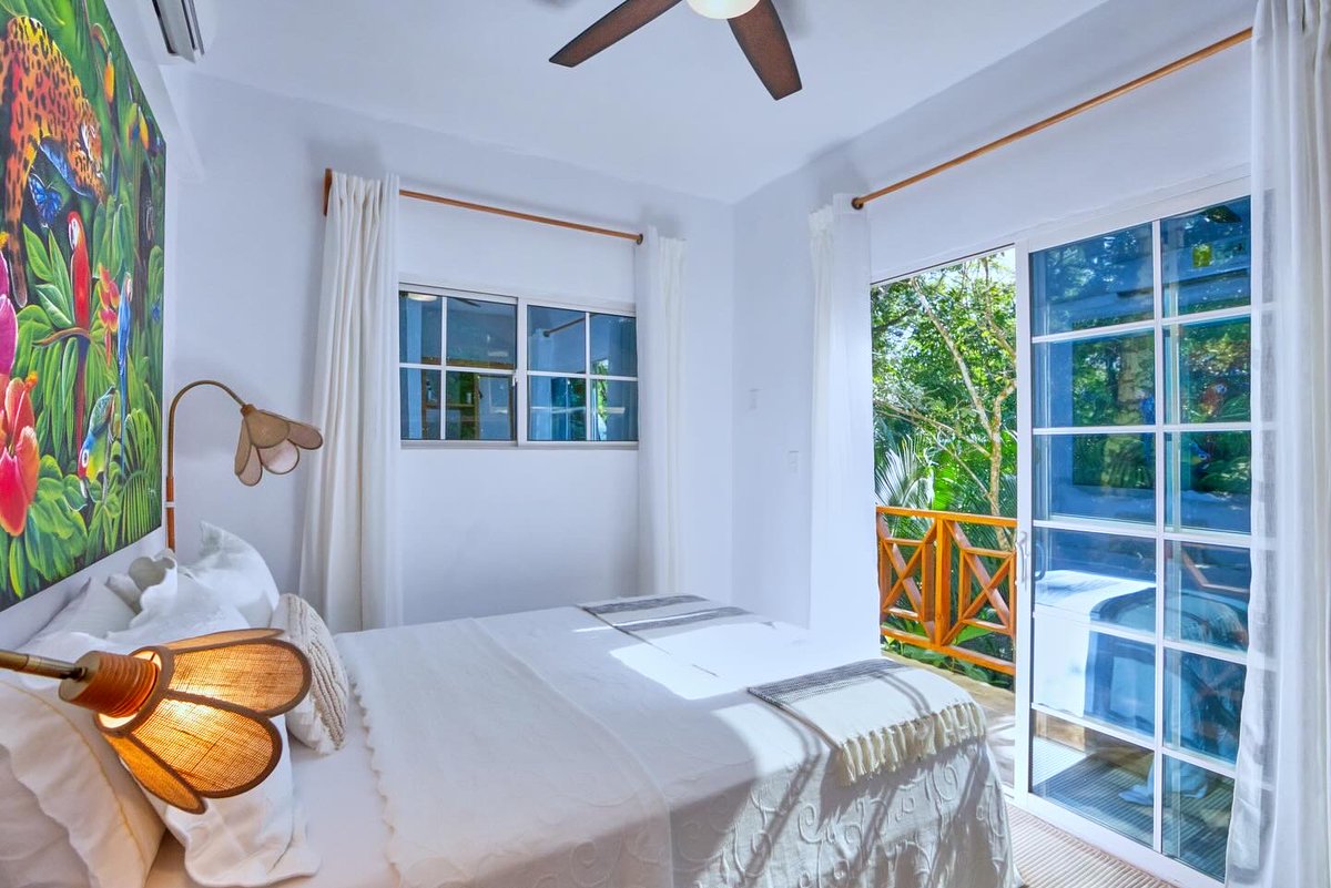 villamassis's tweet image. The ultimate summer awaits! Endless sunshine, exotic adventures, and pure relaxation at Villa Massis in Belize. Are you in? 🇧🇿
.
.
.
.
.
#belizeallday #friyayvibes #byewinter #villamassis #belize #travelbelize #belizeit #travel