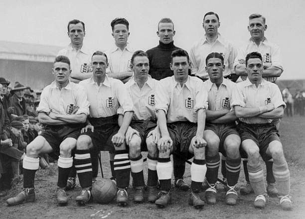The 1932 @England Team. A time when players were allowed to wear their Club socks when representing their Country. This stopped in 1934. Sammy Crooks of @dcfcofficial Blagreaves Lane, Derby.