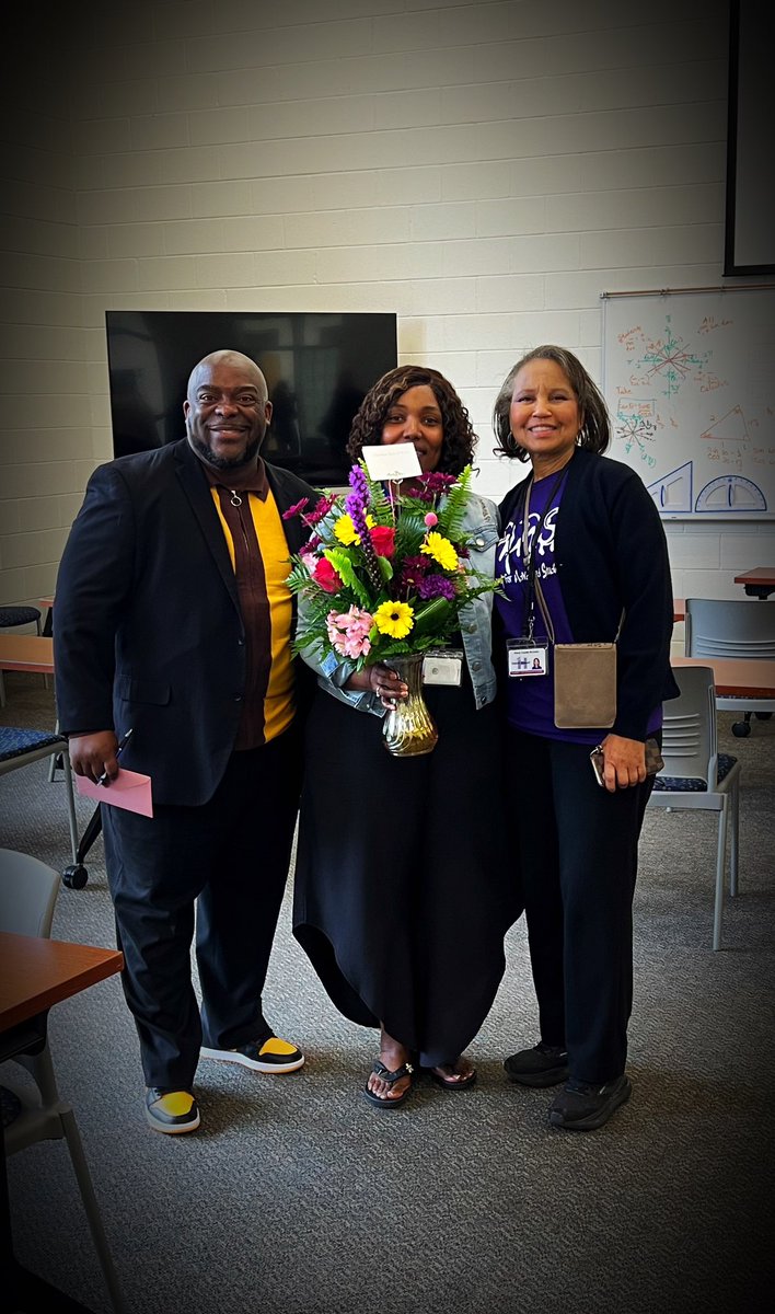 CONGRATULATIONS to our 23-24 Teacher of the Year, Ms. Carpenter! She joins our former Teachers of the Year, Dr. Johnson and Ms. Russell. ❤️