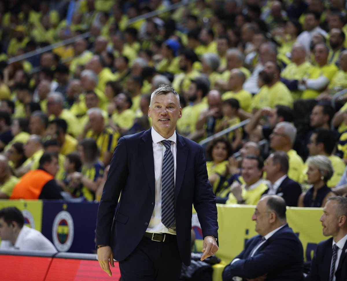 Saras Jasikevicius: 'Sürekli bahanelerin üretildiği bir kültür oluşturmak istemiyoruz, bugünkü sonuçtan dolayı sorumluluk almalıyız. Bugün bir takım gibi oynamadık, çok fazla sorun yaşadık. Maçtan sonra oyuncularımıza söyledim, onlar benim gözümde birer kahramanlar. Monaco’da…