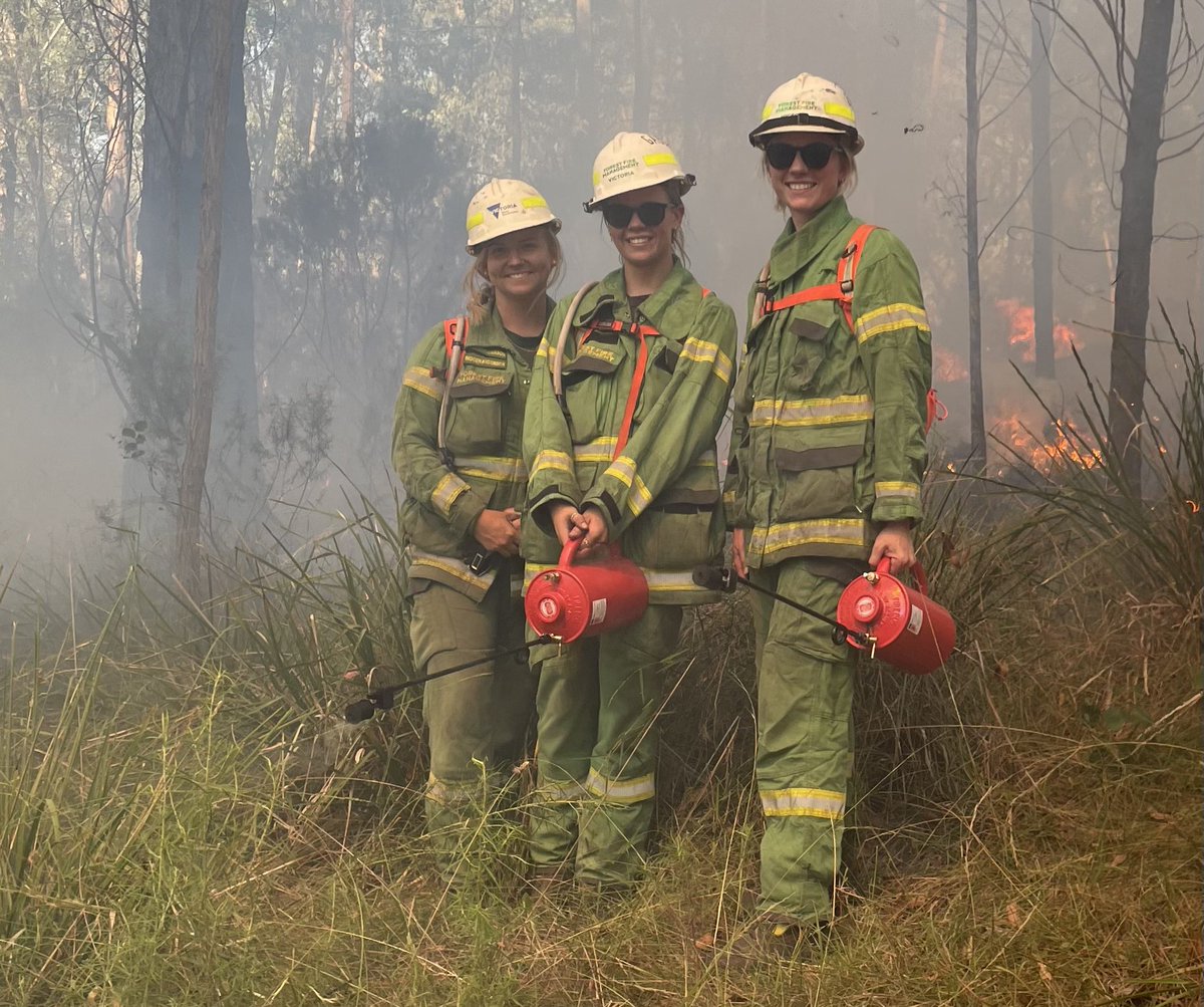 FFMVic_Chief's tweet image. International Firefighter Day recognises the selfless and challenging role of firefighters across the world. 

To all of FFMVic firefighters thank you today we show our gratitude for the sacrifices you make to protect our community today we reflect on our 82 fallen comrades.