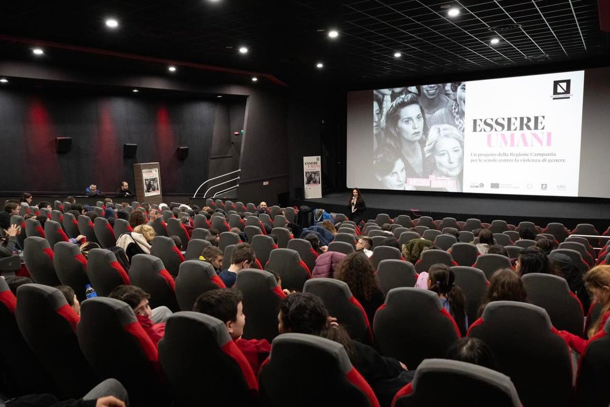 scabec (@scabecspa) on Twitter photo “Vorrei ringraziare i ragazzi delle scuole”
I nostri complimenti a #PaolaCortellesi si aggiungono a quelli degli oltre 40.000 studenti campani che, grazie al programma della <a href="/Reg_Campania/">Regione Campania</a> “Essere Umani”, hanno assistito alla proiezione nelle sale #David69 #DavidDiDonatello2024 “Vorrei ringraziare i ragazzi delle scuole”
I nostri complimenti a #PaolaCortellesi si aggiungono a quelli degli oltre 40.000 studenti campani che, grazie al programma della <a href="/Reg_Campania/">Regione Campania</a> “Essere Umani”, hanno assistito alla proiezione nelle sale #David69 #DavidDiDonatello2024