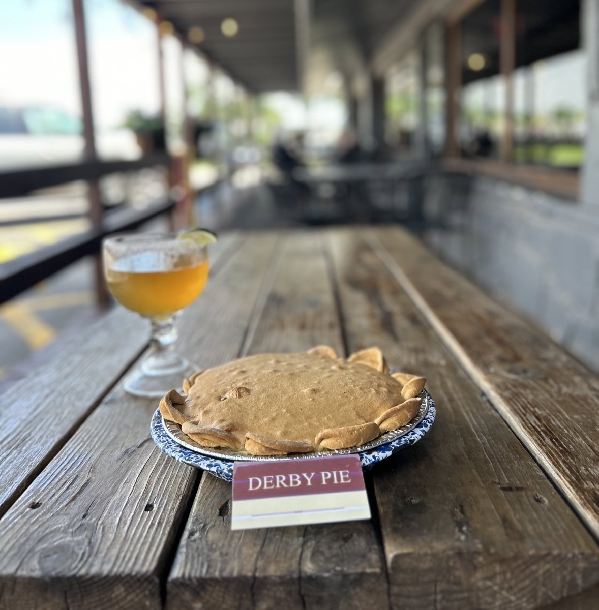 greenchilert66's tweet photo. Beer + pie = busy weekend?🥧🍻Come by and try our Derby Pie for the Kentucky Derby this weekend. 🐎 Cinco de Mayo is on also on Sunday which means Tecates are $3 all day Saturday. 🇲🇽🍺 #eatlocal https://t.co/MTXIcdUbqj