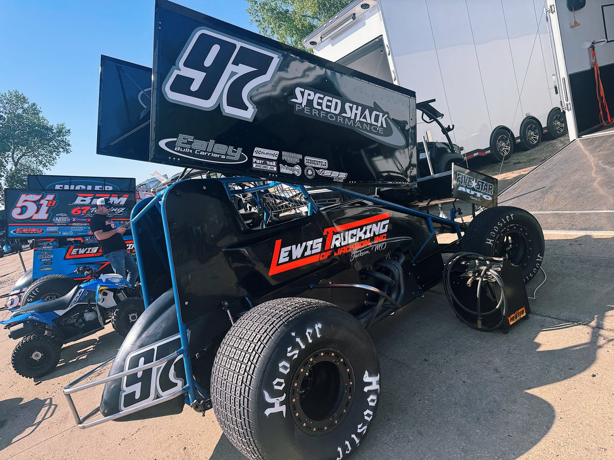 21-year-old Fort Collins, CO native <a href="/Milan_Scotty/">Scotty Milan</a> is another making his debut with <a href="/Kubota_USA/">Kubota Tractor Corporation</a> High Limit Racing tonight at <a href="/Lakeside_Spdwy/">Lakeside_Speedway</a>!

He’s already a 410 winner at Farmington (MO) and he ran 9th with <a href="/WorldofOutlaws/">World of Outlaws</a> two weeks ago.

📺 𝟲:𝟭𝟱 𝗖𝗧: FloRacing.com/HighLimit