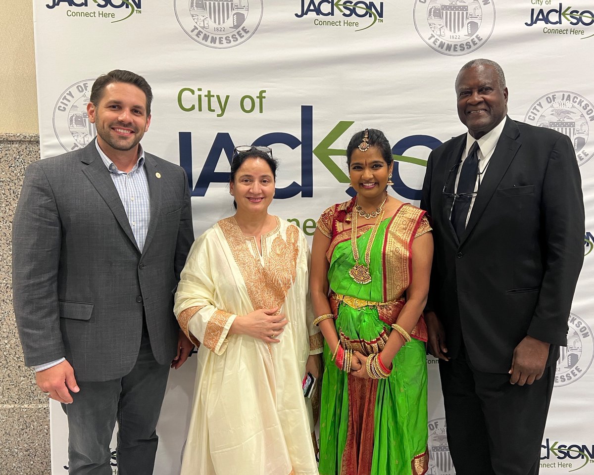 Today we held the opening ceremony for our Inaugural #AAPIHeritageMonth Celebration at City Hall. @MayorConger presented a proclamation to Dr. Sandra Dee and attendees were treated to a dance performance from Dr. Nivedita Prasanna. Learn more at jacksontn.gov/government/com…