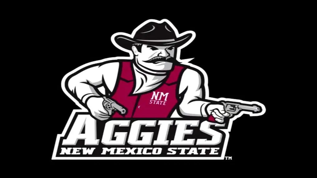 Great seeing @DCobb27 today, thank you for coming and talking with me! @NMStateFootball #goaggies
