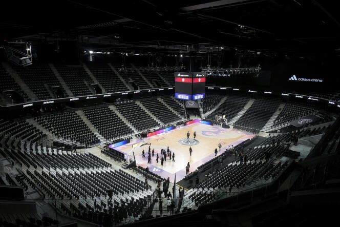 🚨ZOLA est devenu ce soir le 2ème rappeur français de l’histoire à faire un concert à l’adidas arena 👏!

Cette nouvelle salle parisienne de 9.000 places 🏟️