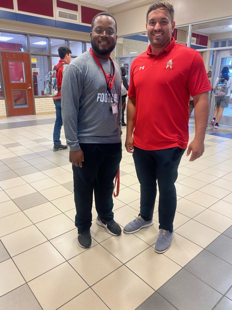 Huge thanks to @Coach_Cannata and @LamarFootball for stopping by to recruit some Spartans today! @lakes_athletics #WAWG #ThisisSPARTA