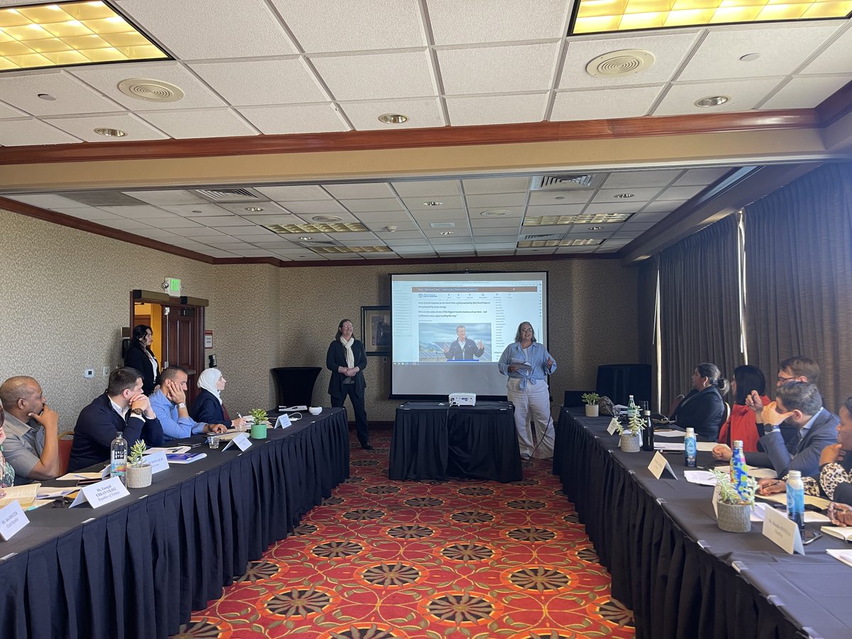 GlobalSacCA's tweet photo. 🌍 🌱 This week, we welcomed sixteen participants from various regions to our IVLP program, where they learned about U.S. clean energy policies. 💡 From economic growth to environmental sustainability and security, they explored it all! https://t.co/SQTfTePu7y