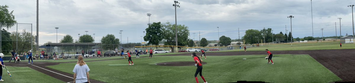 Worthington Softball tonight from Berliner! Wolves up 2-1 at the top of the 3rd! @LadyCardsSball @wkhs_softball @wcsdistrict